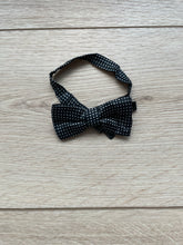Load image into Gallery viewer, Bow ties for babies, toddlers and young boys
