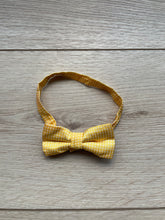 Load image into Gallery viewer, Bow ties for babies, toddlers and young boys

